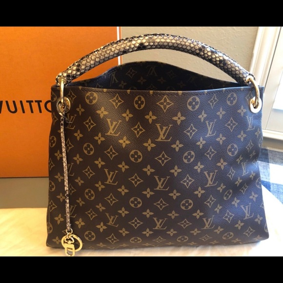 Louis Vuitton Handbags - 💯% Authentic Louis Vuitton Artsy Python MM